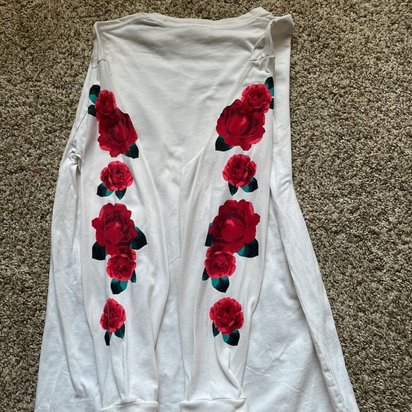 VS PINK white long sleeve w/roses on the sleeves Womens s.XS could also fit a S - Picture 2 of 2